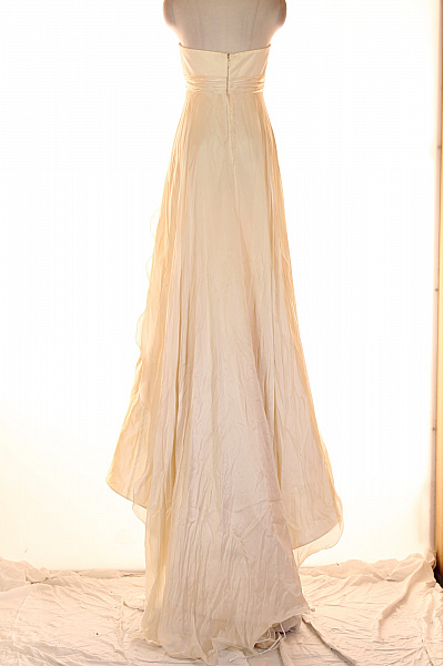 Svatební šaty  Šaty Béžové